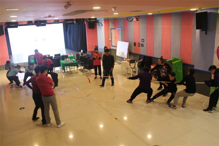 室内拓展环节2.jpg 室内拓展环节2.jpg