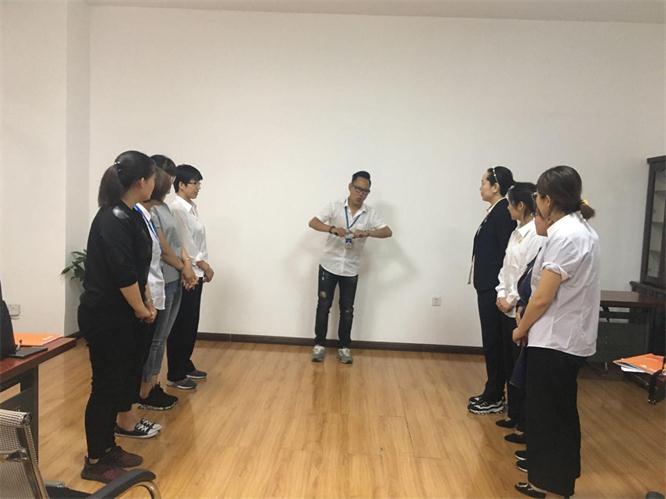 ÐÂÔ±¹¤ÈëÖ°Åàѵ5.jpg ÐÂÔ±¹¤ÈëÖ°Åàѵ5.jpg